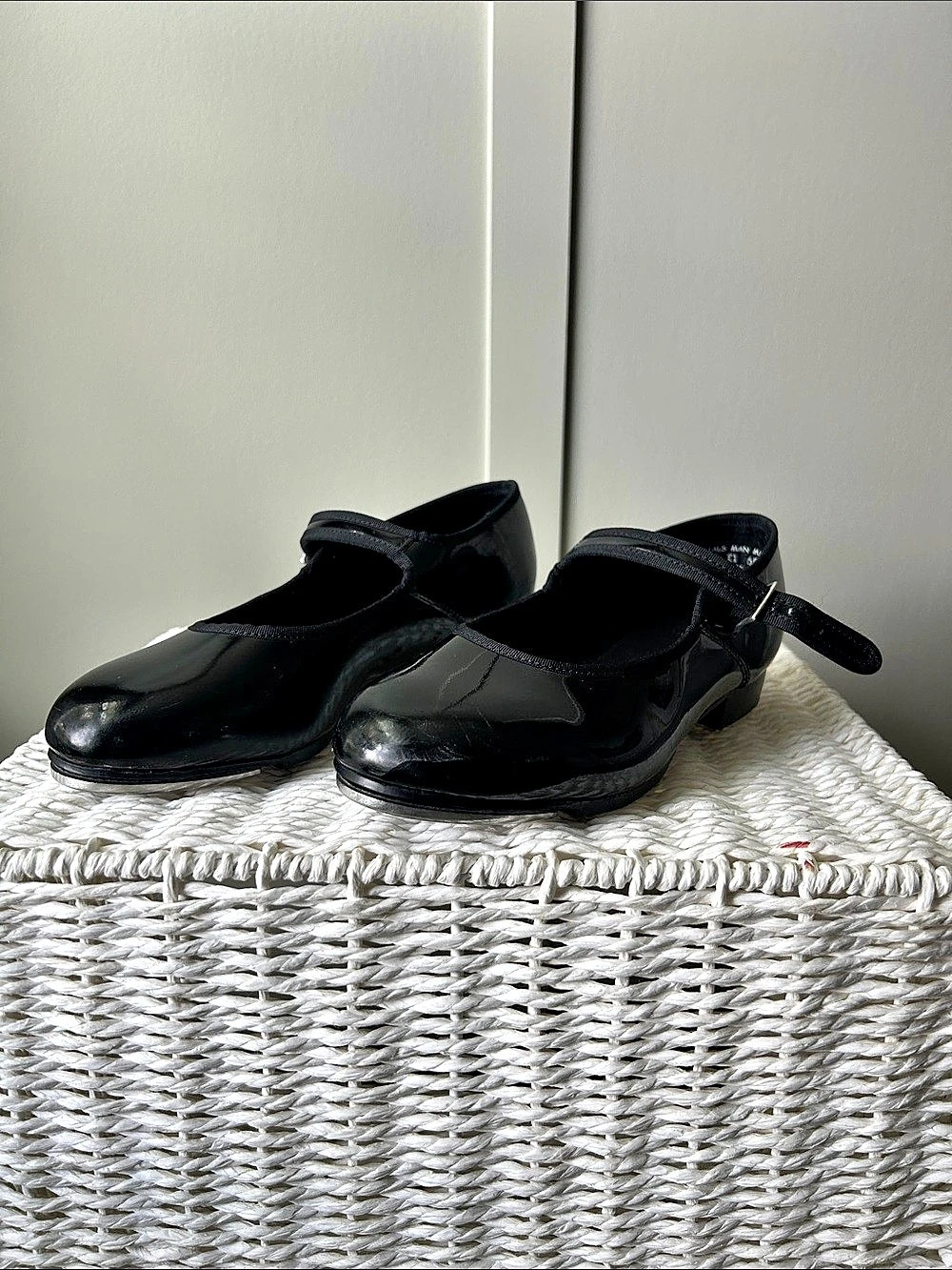 Capezio Black Patent Leather Tap Shoes (5.5W)
